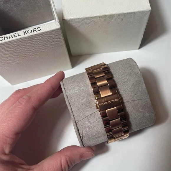 New Michael Kors Rose Gold Watch with Blue Dial - Picture 3 of 3